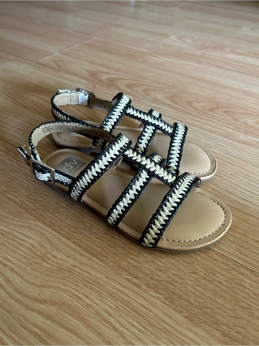 NEW DV by Dolce Vita Chika Black Sandals Youth 13